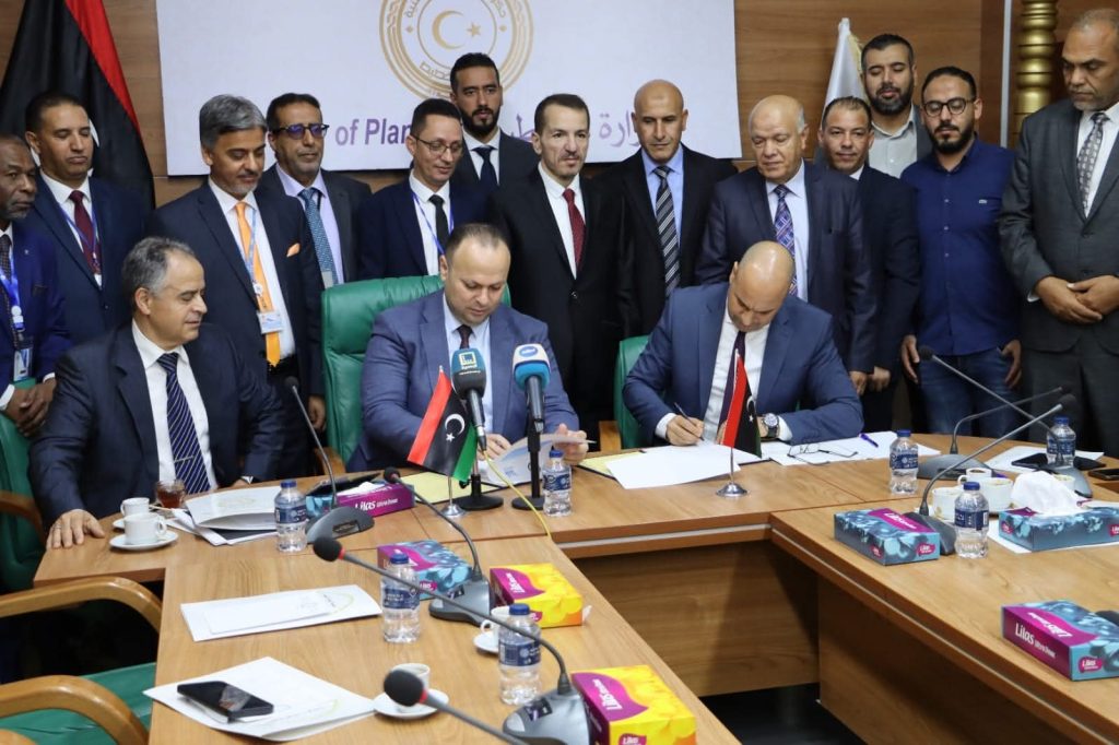 توقيع اتفاقية مشروع قياس الوصول إلى تكنولوجيا الاتصالات والمعلومات واستخدامها من قبل الأسر الليبية