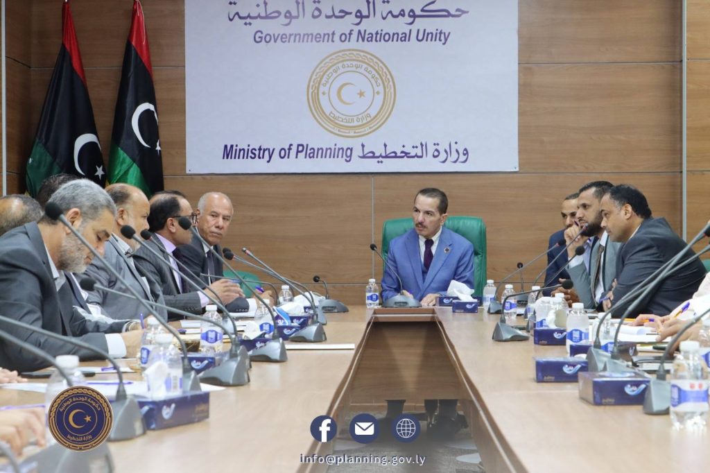 التخطيط والتعليم العالي يبحثان آليات تنفيذ المخصصات المالية للجامعات